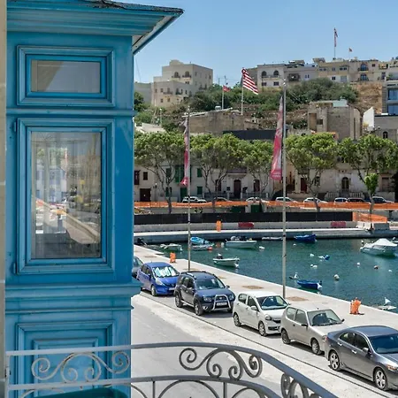 Апартаменты Kalkara's Seafront Flat 30mins From Valletta City! *