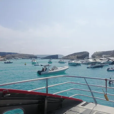 Kalkara's Seafront Flat 30mins From Valletta City! *