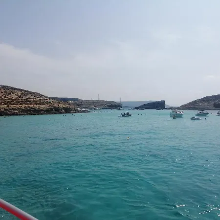 Lejlighed Kalkara's Seafront Flat 30mins From Valletta City!