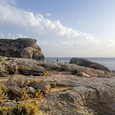Kalkara's Seafront Flat 30mins From Valletta City! Lejlighed *