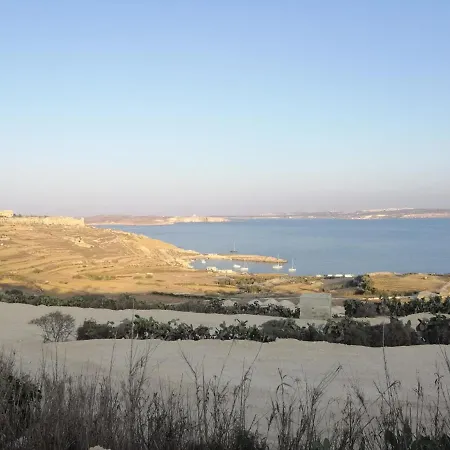 Kalkara's Seafront Flat 30mins From Valletta City! *