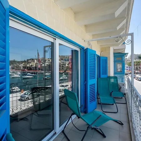 Kalkara's Seafront Flat 30mins From Valletta City! * Kalkara
