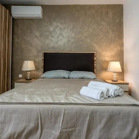 Lejlighed Kalkara's Seafront Flat 30mins From Valletta City! *